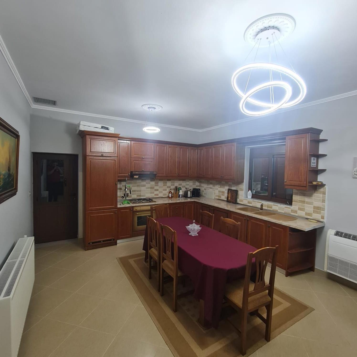 Villa Llanaj เบราท ภายนอก รูปภาพ