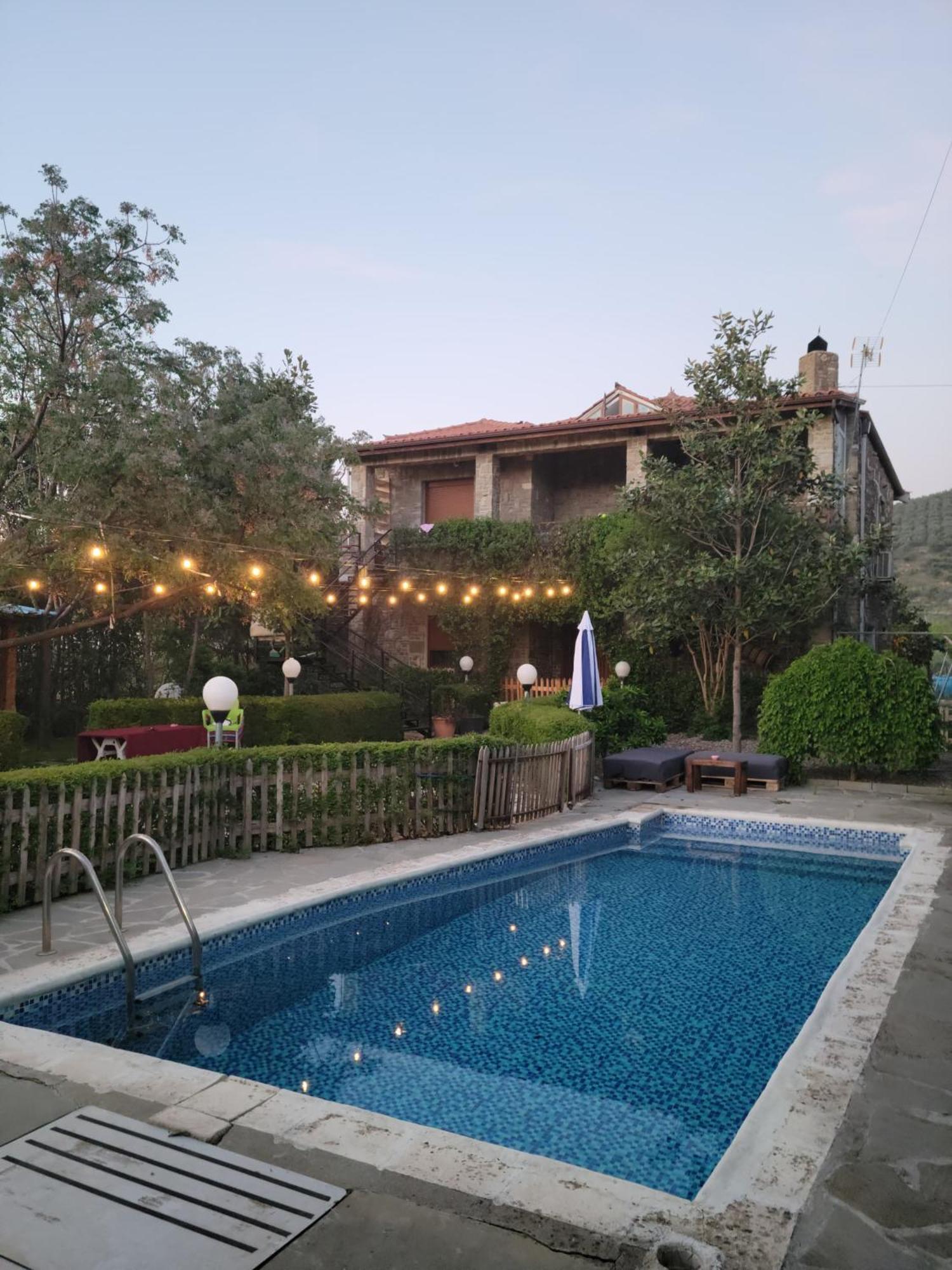 Villa Llanaj เบราท ภายนอก รูปภาพ